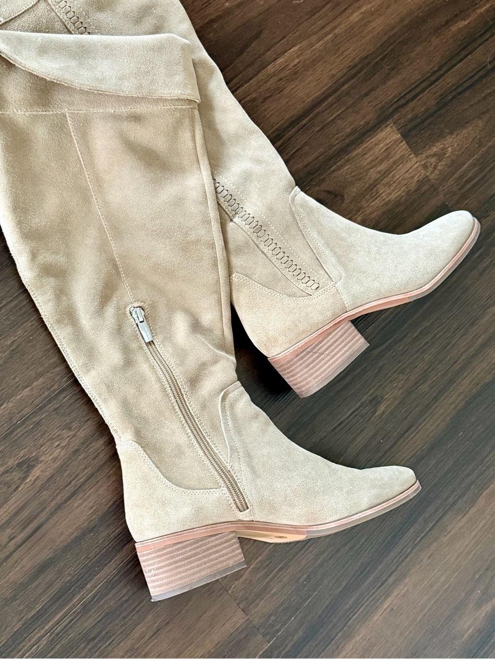 NWOT Vince Camuto Kochelda Women Over Knee Suede Boots Tan Y2K Block Heel